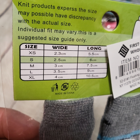 Non Skid Pet Socks. - Picture 5 of 5